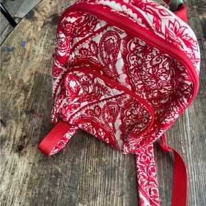 VERA BRADLEY Red & White “mini banbury “Backpack in paisley key pattern/SO CUTE